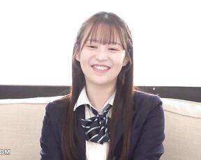 [Reducing Mosaic]SGKI-060 While Holding In Her Pee She Video Calls Her Boyfriend