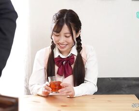 [Reducing Mosaic]SGKI-060 While Holding In Her Pee She Video Calls Her Boyfriend