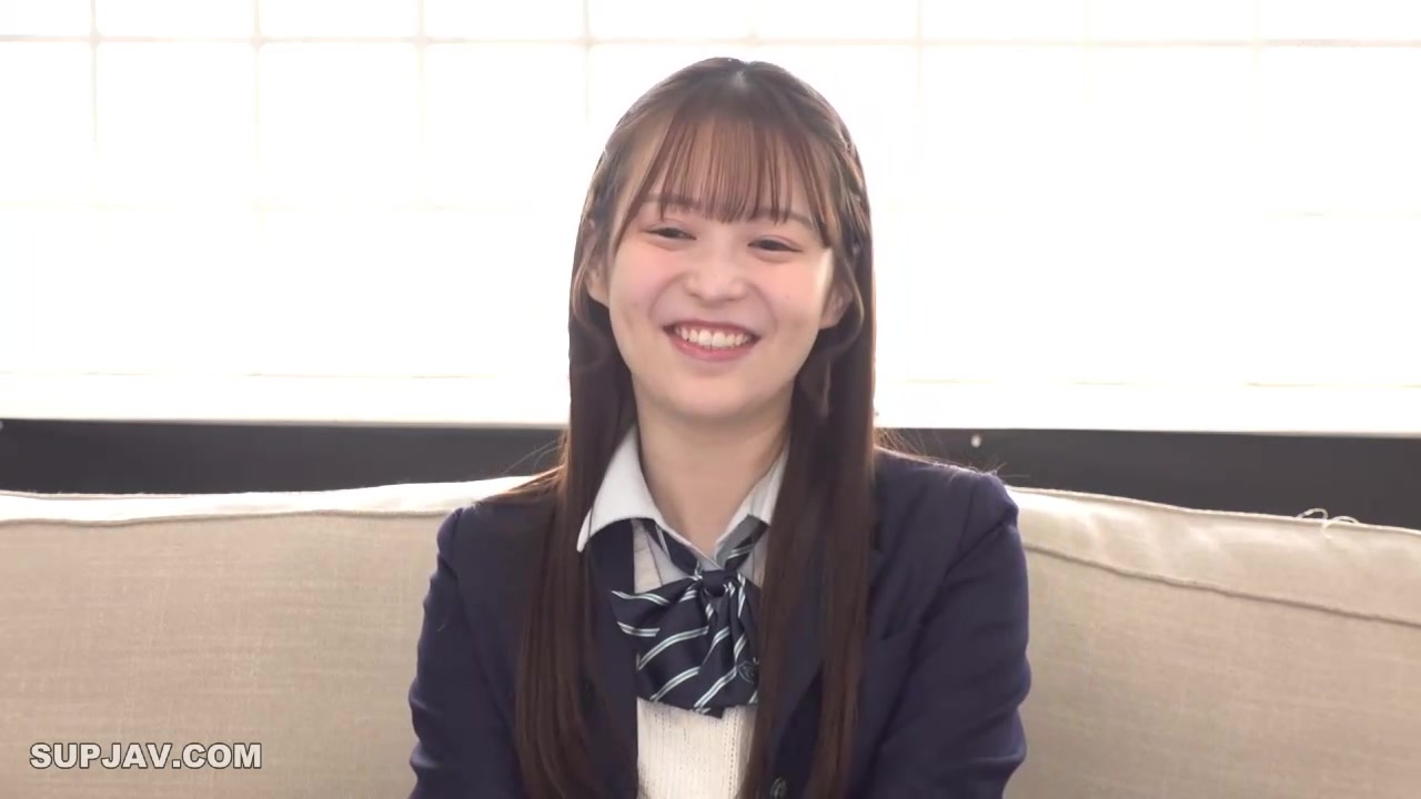 [Reducing Mosaic]SGKI-060 While Holding In Her Pee She Video Calls Her Boyfriend