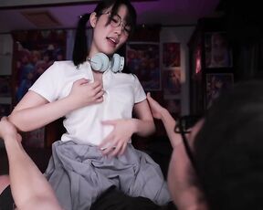 MIDA-442 You Can Use My Pussy As A Masturbator While My Parents Were Away On A Trip My Otaku Friend’s Busty Senior Spent Four Days Hanging Out With Me Enjoying Creampie Sex And Becoming The Subj