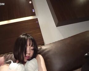 [Reducing Mosaic]KNMB-115 A Hairless Flat-chested Runaway Girl Ito Akana Found In A Parking Lot