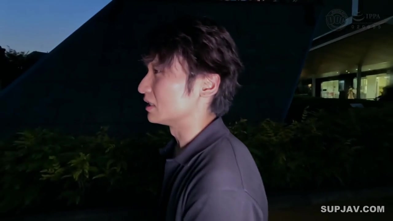 [Reducing Mosaic]MAAN-1141 [Beautiful Woman With The Perfect Waist] We Take An Influencer Home From The Night Pool We Lick Her Smooth Shaved Pussy And Asshole We Blast Her With Toys Until She Cl