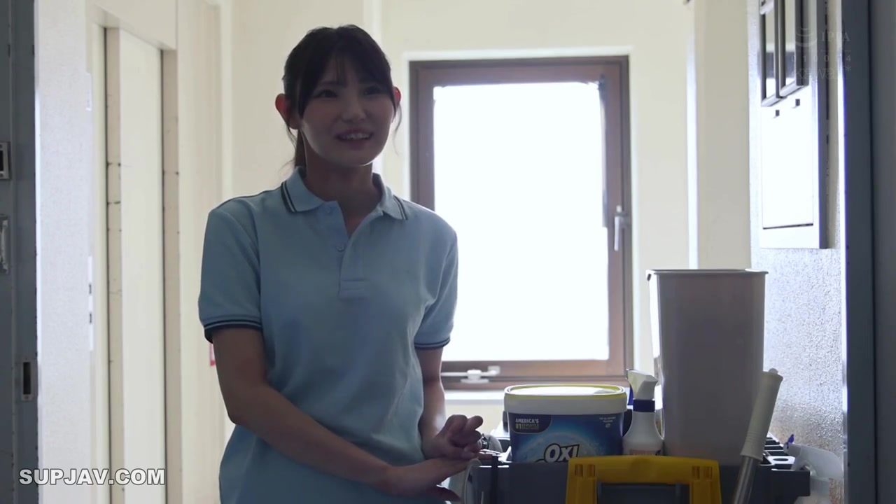 [Reducing Mosaic]CAWD-942 The Cutest And Most Stylish Building Cleaner In Japan Makes Her AV Debut 54cm Waist Beautiful Big Breasts Kaede Koizumi 20 Adult Appearance