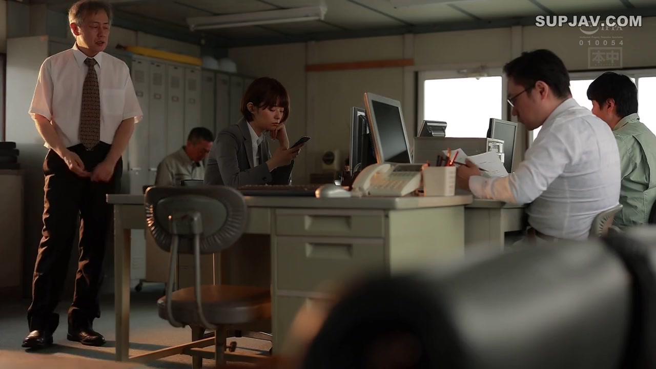 [Reducing Mosaic]HMN-269 Local Declining Birthrate Countermeasures Department Aphrodisiac Kimeseku A Beautiful Career Woman Who Was Demoted To A Pregnancy Section And Fd To Make A Cd Luna Tsukin