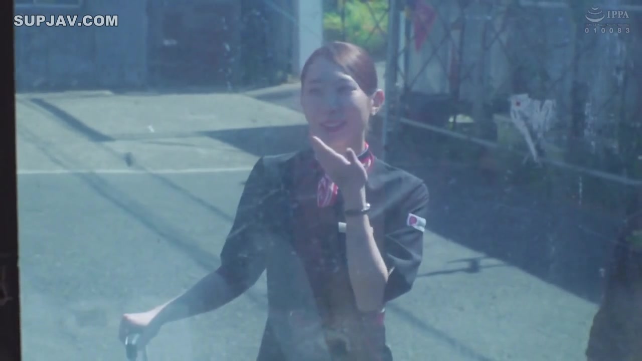 [Reducing Mosaic]DVMM-344 A Collaboration Between An AV That Monitors Ordinary Men And Women And The Magic Mirror Van. A Flight Attendant Working For A Major Airline With Beautiful Legs And Blac