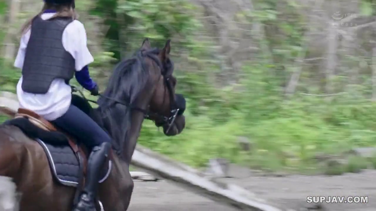 [Reducing Mosaic]HMN-283 Uma Nori Girl Cums Selling Personal Items For 0 Yen Production Cost Assaulting Stores Holding Events Etc… Use Your Own Money To Win Horse Races And Make AV Even If You C