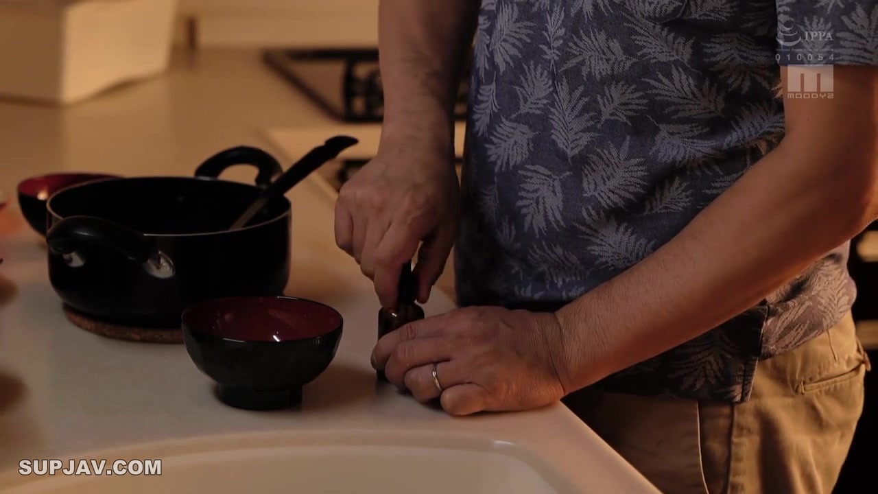 [Reducing Mosaic]MIAA-513 [Brain Bug Vagina Iki] Father-in-law s Aphrodisiac Intense Piston With StepC d JD s Oma ● This Is Covered With Sperm Tide And Love Juice Kimeseku Convulsions Sweaty Squ