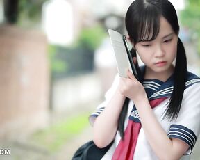 [Reducing Mosaic]MIAA-738 A Girl Who Clutches A New Year s Gift Of 3 000 Yen And Offers A Young Mako As A Substitute For Her Mother s Debt. Lara Kudo