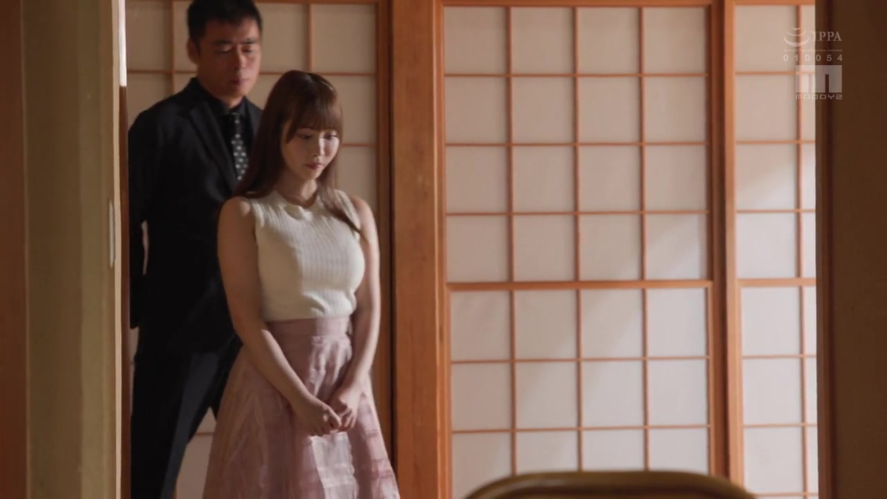 MIDA-499 To Earn Money For Her Mother s Medical Expenses My Beloved Girlfriend Signed An Employment Contract With A Shady Wealthy Man And A Month Later... I Never Imagined She Would Become A Cra