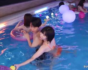 [Reducing Mosaic]MIDA-560 Reverse NTR With Her Best Friend At The Night Pool. Unable To Resist The Temptation Of This Super Carnivorous Sexy Beauty He Cheats On Her With Creampie Sex. Nozomi Ish