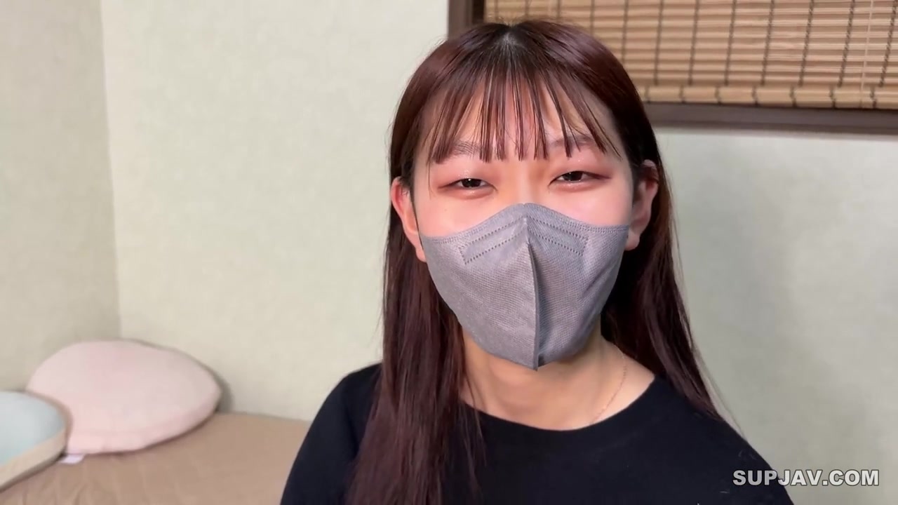 FC2PPV 4865843 [Complete Amateur First Time Filming] Beautiful Legs X Beautiful Butt 18-Year-Old College Girl♡Her Innocent Shy And Somewhat Awkward Reactions Are Irresistible.♡Confused By The Un