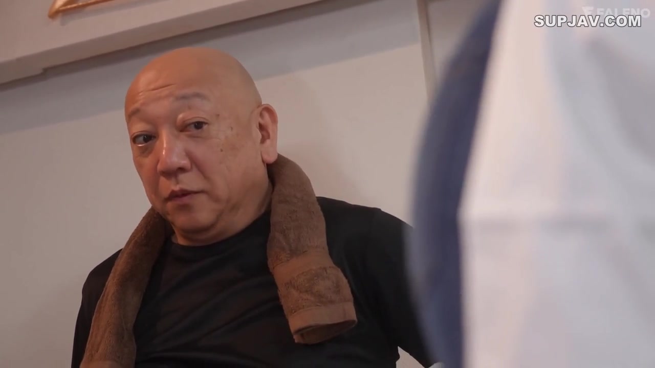 [Reducing Mosaic]FNS-104 To Get A Raise In Hourly Wages The Busty Signboard Girl Gets Off On The Intense Sticky Caresses Of The Old Man Manager And Sex With His Rock-Hard Cock That Defies His Ag