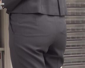 [Reducing Mosaic]LULU-129 While Working Overtime I Was Unawarely Provoked By The Big Ass Of A Married Woman Boss Of Pitapan In The Company Alone And When I Noticed That Muramura Did Not Subside 