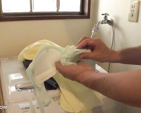 [Reducing Mosaic]MKON-093 My Daughter Got A Boyfriend So I Decided To Embrace Her Before She Gets Hurt. Hinano Iori